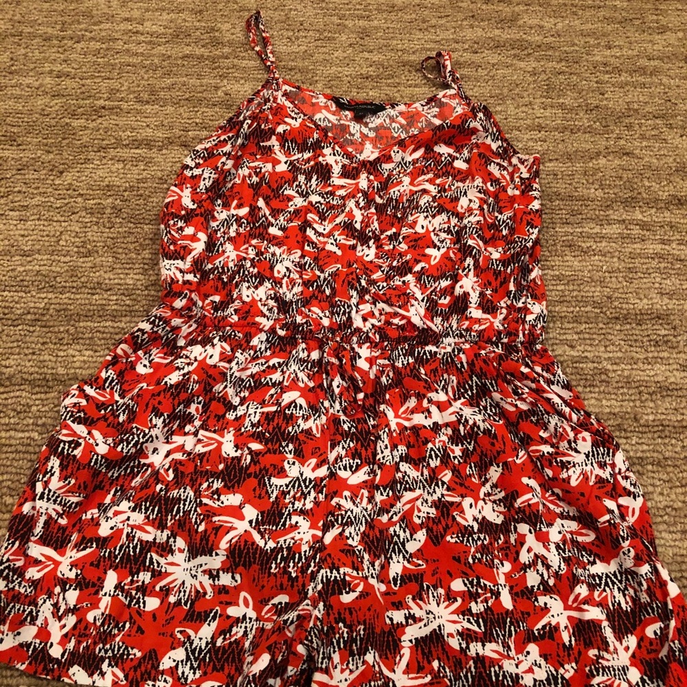 Banana republic romper size M